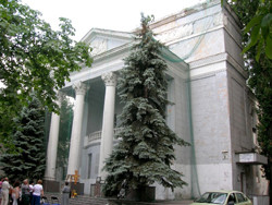 Суд вернул католикам храм в центре города 