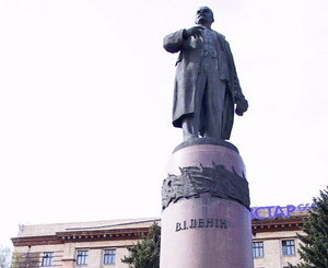 Когда «главный» Ленин Днепропетровска «уйдет на пенсию»? 