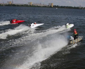 В Днепропетровск вернулся водно-моторный спорт 