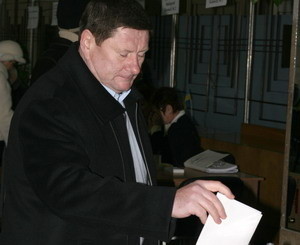 Николай Швец проголосовал вслед за Тимошенко 