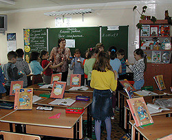 В понедельник днепропетровские школьники приступят к занятиям позже обычного 