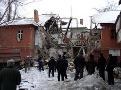 Во взрыве дома в Орджоникидзе обвиняют владельца парикмахерской 