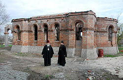 В Свято-Духовский храм Сурско-Литовского передадут святые мощи 