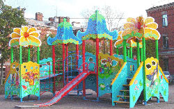 Детские площадки - самым активным дворам!  