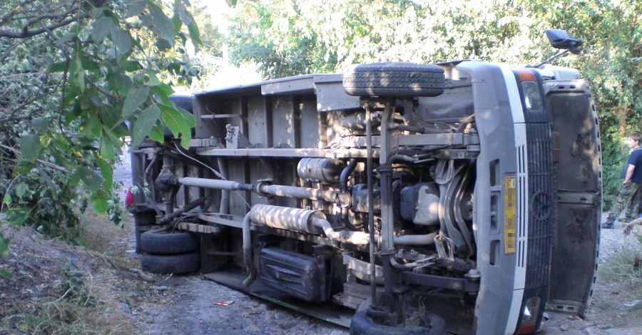 Автобус с похоронной процессией попал в аварию
