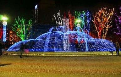 В Днепропетровске уже монтируют электронный фонтан 