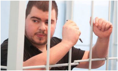 Дмитрий Рудь, который сбил на своем джипе трех женщин, не пришел в суд