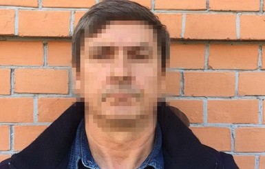 В Херсоне неизвестные попыталась отбить у СБУ задержанного крымского депутата