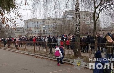 На Львовщине школьник распылил газовый баллончик: пострадали 5 учеников