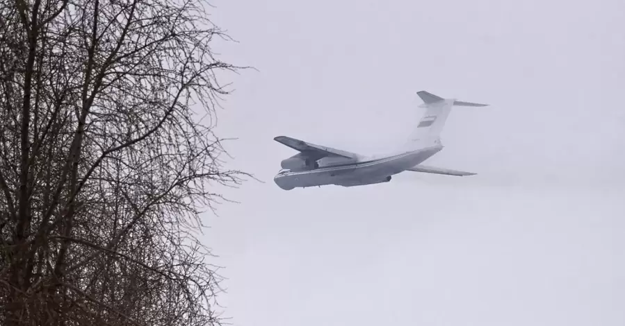 Зеленский после падения Ил-76 отменил региональную поездку – СМИ