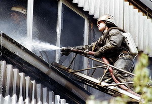 Днепропетровские пожарные спасли...  покойника 