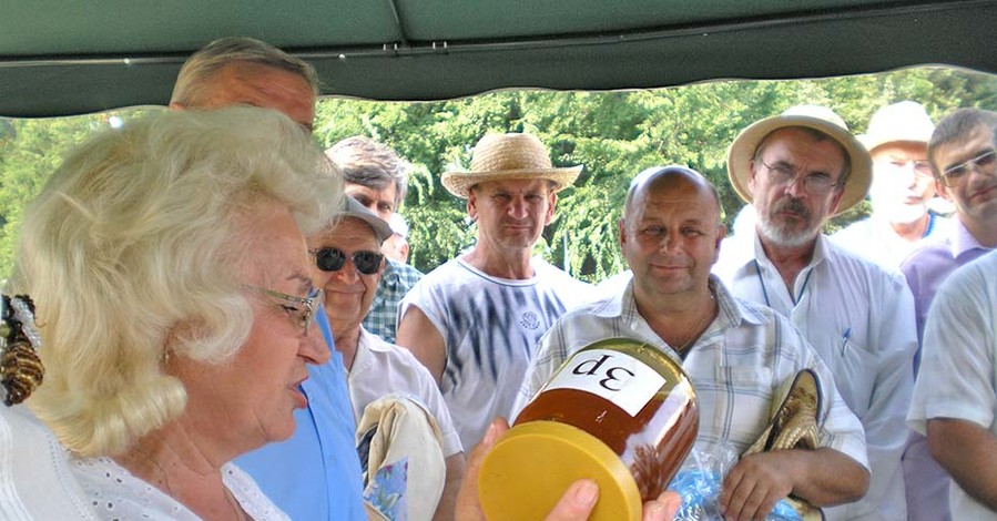 Самый правильный мед делают в Днепропетровске