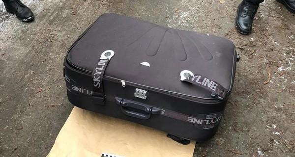 В Днепре нашли чемодан с трупом девушки